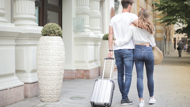 Best Deals On Trolley Bags And Luggage From Myntra