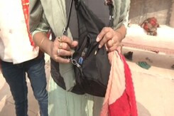Pickpockets Strike Devotees Amid Ram Temple Rush, Cash, Phones Missing Pickpockets Strike Devotees Amid Ram Temple Rush, Cash, Phones Missing