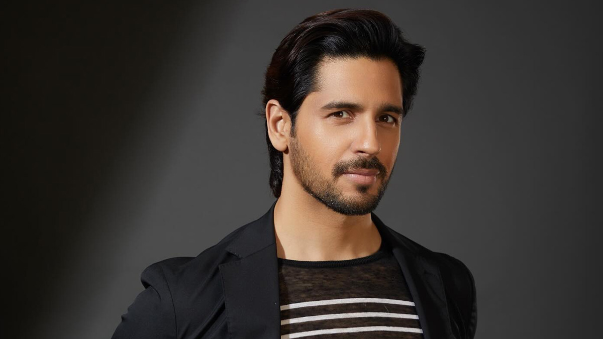 A Look At Sidharth Malhotra's Special Film-Themed Birthday Cake