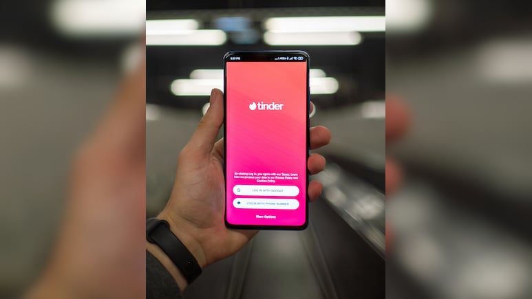 Tinder Turns To AI To Keep Users Interested In Swiping On Its App