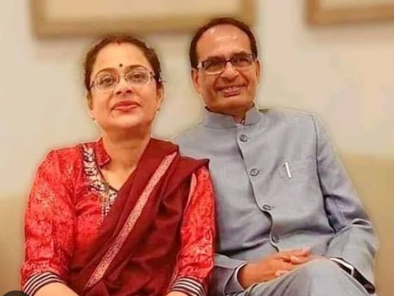 MP हाईकोर्ट ने पूर्व CM शिवराज की पत्नी साधना सिंह को भेजा नोटिस, इस कांग्रेस नेता के केस की सुनवाई पर लगी रोक