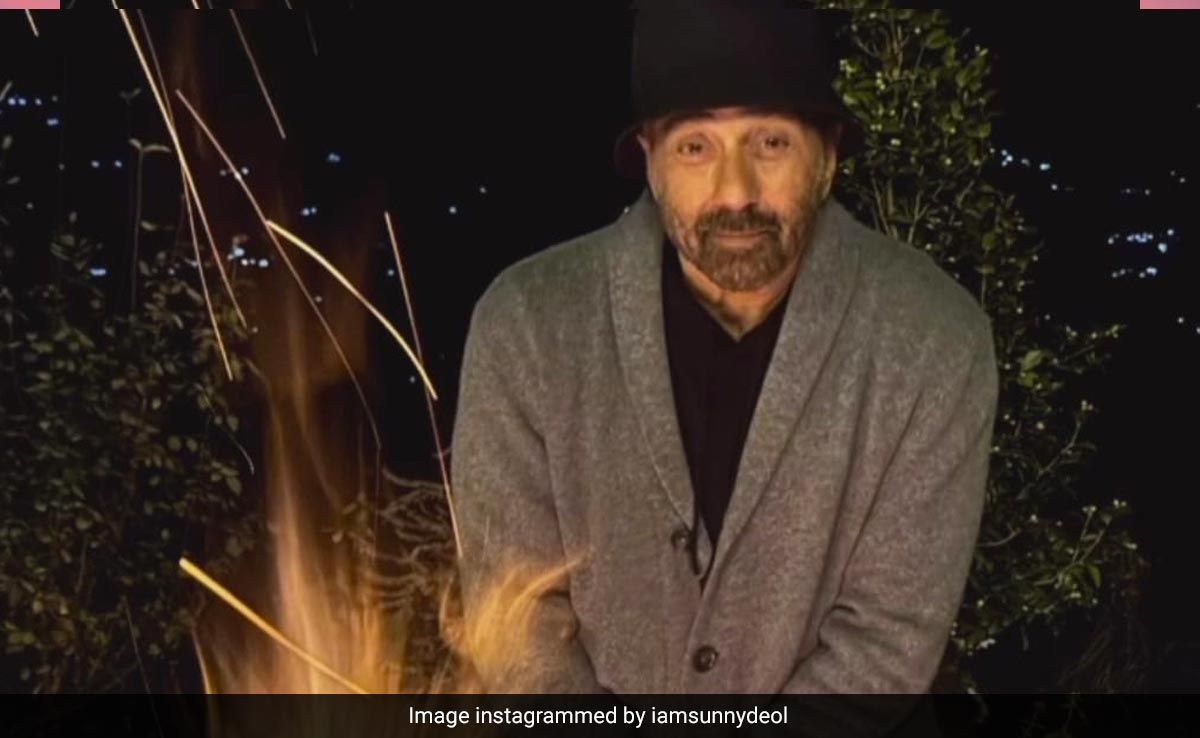 <i>Lohri</i> 2024: Sunny Deol Recalls "Memories Of Mom's Sweets" And "Shared Laughter Of The Neighbourhood"