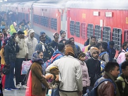 Train Ticket Refund Rules: ट्रेन लेट होने पर आपको मिलेगा पूरा रिफंड, जानें कैसे पा सकते हैं लाभ Train Ticket Refund Rules: ट्रेन लेट होने पर आपको मिलेगा पूरा रिफंड, जानें कैसे पा सकते हैं लाभ