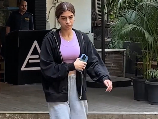 What's The Rush, Khushi Kapoor? OK Bye