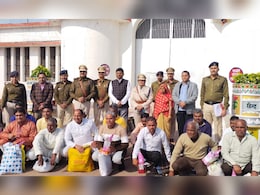 26 जनवरी के मौके पर सतना से 16 कैदी हुए रिहा, जेल अधीक्षक ने दी नेक काम करने की नसीहत  26 जनवरी के मौके पर सतना से 16 कैदी हुए रिहा, जेल अधीक्षक ने दी नेक काम करने की नसीहत