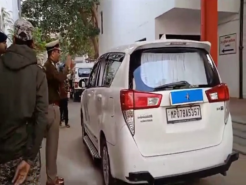 MP Crime News : पुलिसवालों ने सटोरियों से ली थी ₹23 लाख की घूस, सब इंस्पेक्टर सहित तीन नौकरी से बर्खास्त