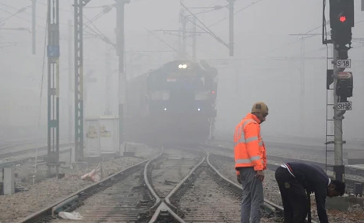 MP Weather News: मध्य प्रदेश में फिर शुरू हुआ ठिठुरन भरी ठंड का सितम, कोहरे से थमी रफ्तार