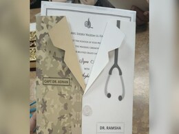 फौजी और डॉक्टर की शादी का यूनिक कार्ड हो रहा वायरल, लोग क्रिएटर को कर रहे सलाम फौजी और डॉक्टर की शादी का यूनिक कार्ड हो रहा वायरल, लोग क्रिएटर को कर रहे सलाम