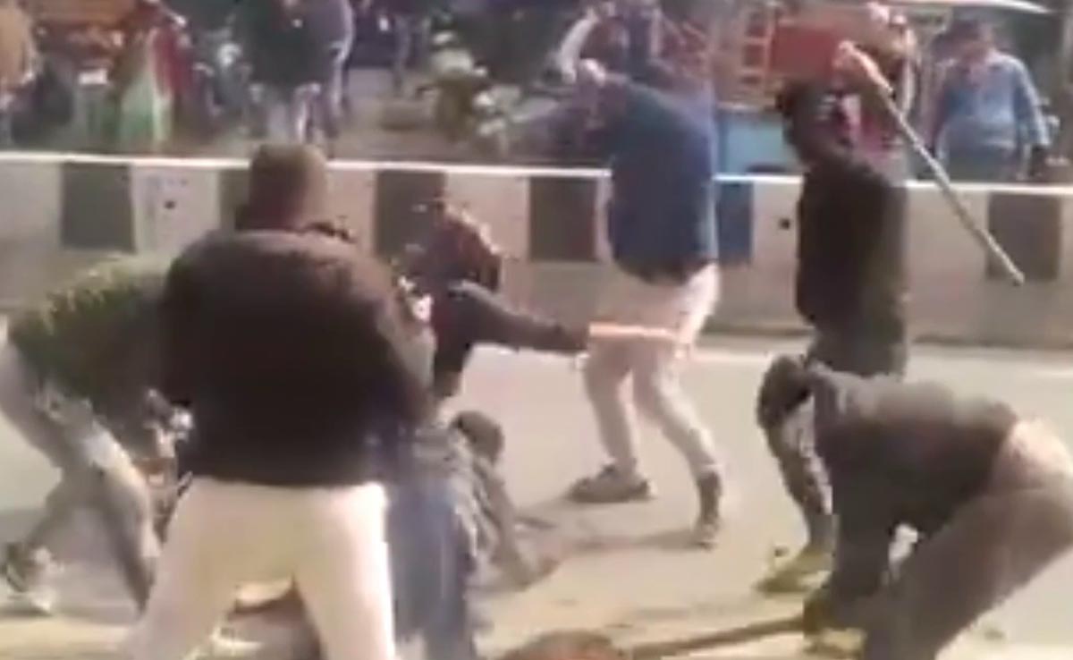 Video: Delhi Man Brutally Thrashed With Sticks, Wife Tries To Intervene