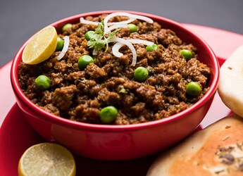 Craving A One-Pot Dish? Learn How To Make Chicken Keema Matar Craving A One-Pot Dish? Learn How To Make Chicken Keema Matar