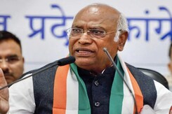 "Like Aaya Ram-Gaya Ram": Mallikarjun Kharge On Nitish Kumar's Exit "Like Aaya Ram-Gaya Ram": Mallikarjun Kharge On Nitish Kumar's Exit