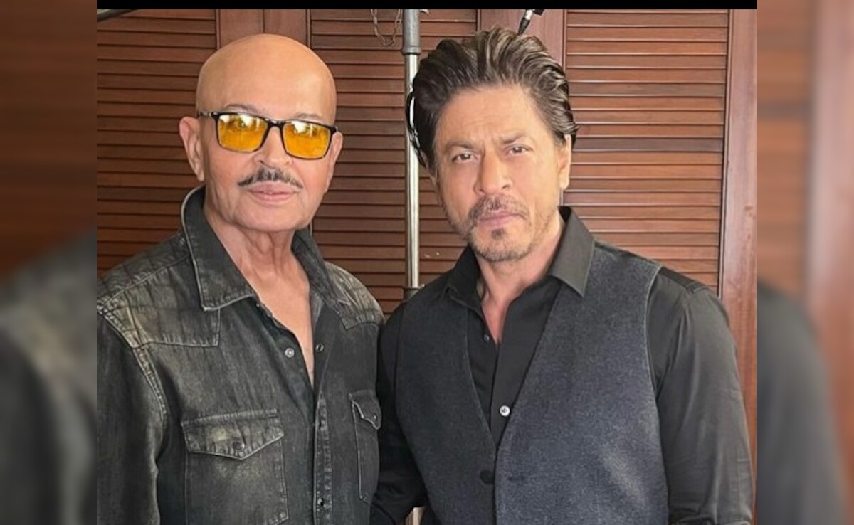 This Pic Of Shah Rukh Khan With Hrithik's Dad Rakesh Roshan Is Viral