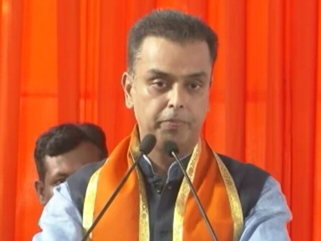 मिलिंद देवड़ा ने शिवसेना में शामिल होने के बाद कांग्रेस और पीएम मोदी पर क्या कहा?