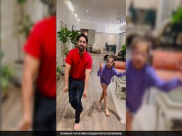 Deepika Padukone And Hrithik Roshan Review Ayushmann Khurrana And Varushka's Version Of <i>Sher Khul Gaye</i> Deepika Padukone And Hrithik Roshan Review Ayushmann Khurrana And Varushka's Version Of <i>Sher Khul Gaye</i>