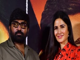 Merry Christmas Box Office Collection Day 2: 5 फिल्मों के आगे नहीं हारी कैटरीना कैफ की 'मैरी क्रिसमस, 2nd डे बढ़ा कमाई का आंकड़ा Merry Christmas Box Office Collection Day 2: 5 फिल्मों के आगे नहीं हारी कैटरीना कैफ की 'मैरी क्रिसमस, 2nd डे बढ़ा कमाई का आंकड़ा