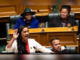 New Zealand Set To Suspend Maori Lawmakers Over Protest Haka New Zealand Set To Suspend Maori Lawmakers Over Protest Haka