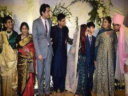 Ira Khan-Nupur Shikhare Wedding: बेटी आइरा की शादी में एक्स वाइफ संग आमिर खान ने दिए पोज, देखें PICS Ira Khan-Nupur Shikhare Wedding: बेटी आइरा की शादी में एक्स वाइफ संग आमिर खान ने दिए पोज, देखें PICS