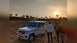 Chittorgarh News: अवैध खनन कर रहे थे बजरी माफिया, मौके पर पहुंची टीम, काम छोड़कर भागे