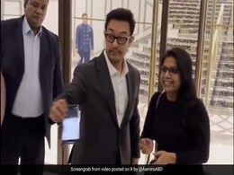 Viral: Aamir Khan Spotted In Delhi, Reportedly To Invite Guests To Ira's Wedding Reception Viral: Aamir Khan Spotted In Delhi, Reportedly To Invite Guests To Ira's Wedding Reception