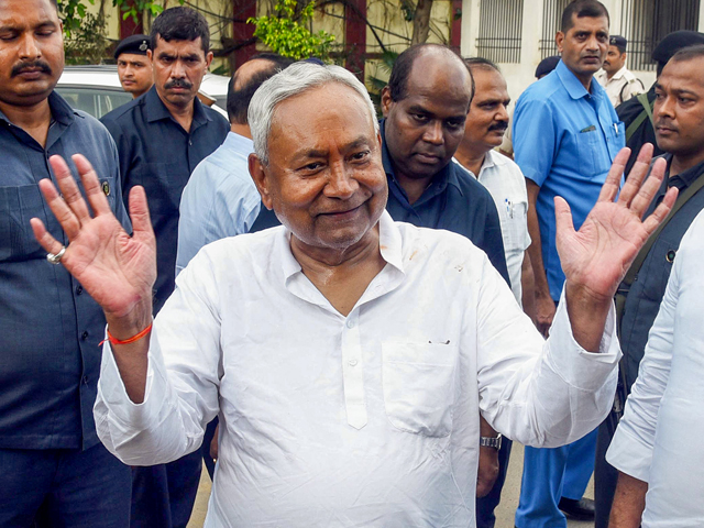 बिहार: JDU विधायकों को आज रात ही पटना पहुंचने के निर्देश