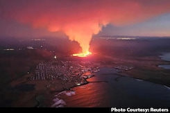 Volcano Lava Flows Into Iceland Village, Engulfs 3 Homes Volcano Lava Flows Into Iceland Village, Engulfs 3 Homes