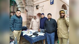 मॉनिंग वॉक के दौरान युवक को सड़क किनारे मिला पैसे से भरा बैग,  पुलिस को सौंप पेश की इमानदारी की मिसाल