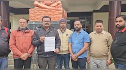 कोरिया के धान खरीदी केंद्र से वापस लौट रहे किसान, कहा- नहीं मिल रहा टोकन, बदली जाए तारीख