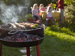 5 Easy-Peasy Ways To Clean Your Barbecue Grill For Your Special Winter Gatherings