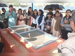 जोधपुर में  सूरज की किरणों से चलने वाली देसी फ्रिज देख केरल के 106 छात्र हुए आश्चर्यचकित