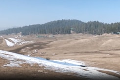 Gulmarg Remains Dry, Kashmir Awaits Winter Rain Gulmarg Remains Dry, Kashmir Awaits Winter Rain