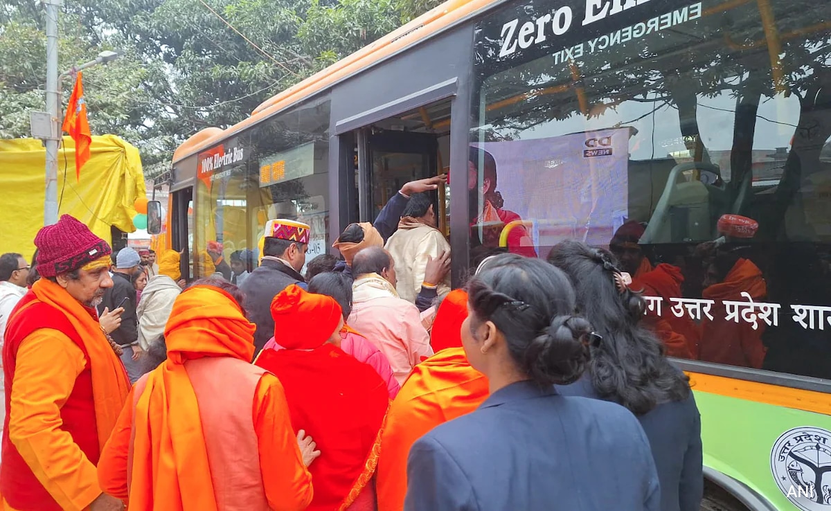 Lucknow-Ayodhya Buses Suspended After Massive Turnout At Ram Temple - Vimarsana News