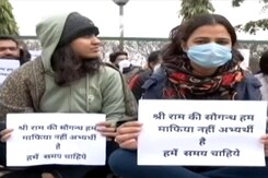 जयपुर में कई दिनों से भूख हड़ताल पर बैठे छात्र...परीक्षा के लिए कम वक़्त मिलने का आरोप जयपुर में कई दिनों से भूख हड़ताल पर बैठे छात्र...परीक्षा के लिए कम वक़्त मिलने का आरोप