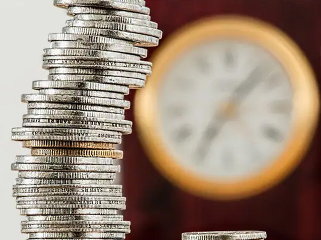 Experts React Centre's "Historic" Move For Women Government Employees