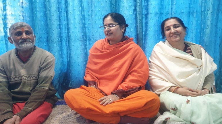 कौन है यह मशहूर साध्वी जिन्होंने राम मंदिर के लिए किया था 13 करोड़ बार राम नाम का जाप, अब मिला अयोध्या का न्योता कौन है यह मशहूर साध्वी जिन्होंने राम मंदिर के लिए किया था 13 करोड़ बार राम नाम का जाप, अब मिला अयोध्या का न्योता