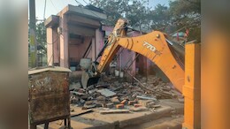 राजस्थान में अवैध मीट की दुकानों पर चला बुलडोजर, कई को थमाया गया नोटिस