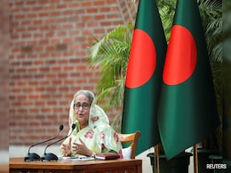 Bangladesh Protesters Storm Sheikh Hasina's Palace Amid Violent Clashes Bangladesh Protesters Storm Sheikh Hasina's Palace Amid Violent Clashes