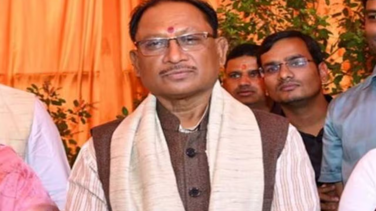 CM Vishnu Deo Sai शिक्षा पर कही बड़ी बात,  बताया Students को कब मिलेंगे Smart Phone?