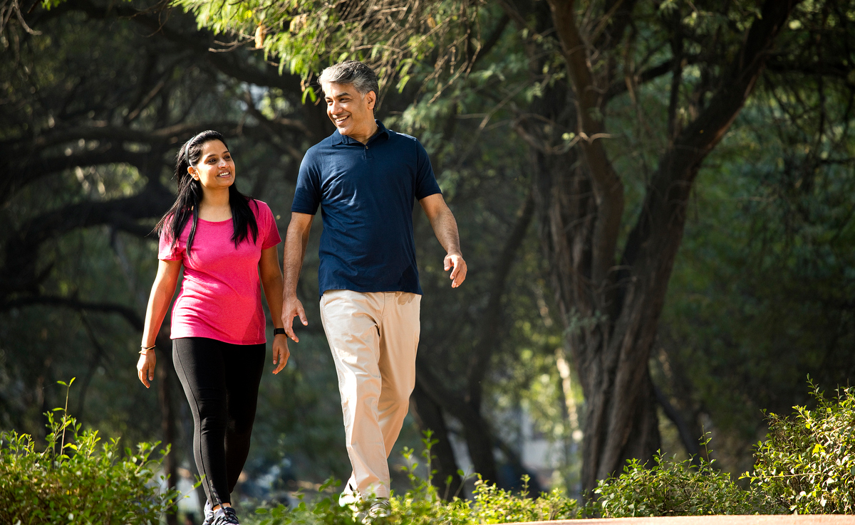 Deep listening benefits : क्या आप में है सुनने की कला, डीप लिसनिंग से रिश्ता होता है मजबूत