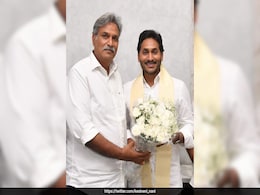 Vijayawada MP Kesineni Srinivas Quits TDP, Meets Jagan Mohan Reddy Vijayawada MP Kesineni Srinivas Quits TDP, Meets Jagan Mohan Reddy