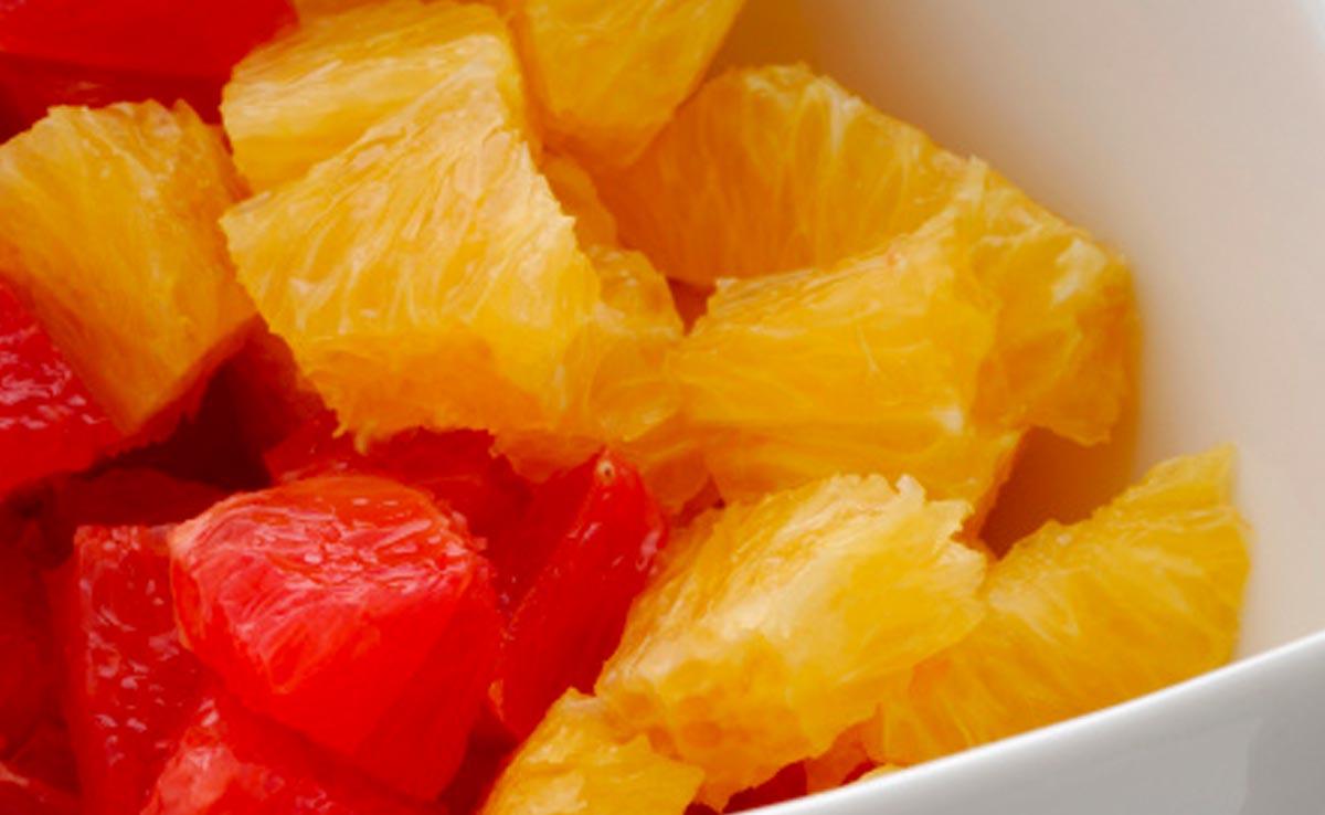 Fruits for skin: स्किन को टाइट करने में मदद करते हैं ये फल, आज ही कर लें डाइट में शामिल