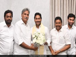 Chandrababu Naidu Party MP Kesineni Srinivas Resigns, Meets Jagan Reddy Chandrababu Naidu Party MP Kesineni Srinivas Resigns, Meets Jagan Reddy