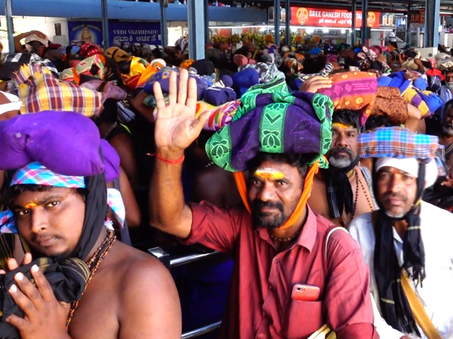 Devotees Throng Sabarimala Temple To Offer Prayers Ahead Of The Makaravilakku Festival