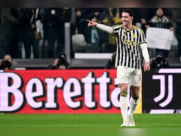 Dusan Vlahovic Brace Pushes Juventus Two Points Behind Leaders Inter Milan
