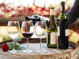 100-Year-Old Wine: इंटरनेट पर वायरल हुई 100 साल पुरानी वाइन, वीडियो को 10.6 मिलियन से ज्यादा बार देखा गया 100-Year-Old Wine: इंटरनेट पर वायरल हुई 100 साल पुरानी वाइन, वीडियो को 10.6 मिलियन से ज्यादा बार देखा गया