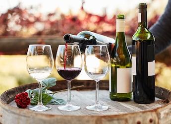 Don't Drink Spoiled Wine! 3 Signs Your Wine Is Not Worth Drinking Don't Drink Spoiled Wine! 3 Signs Your Wine Is Not Worth Drinking