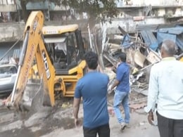 मुंबई के उस इलाके में चला बुलडोजर, जहां राम मंदिर शोभायात्रा के बाद हुई थी हिंसा मुंबई के उस इलाके में चला बुलडोजर, जहां राम मंदिर शोभायात्रा के बाद हुई थी हिंसा
