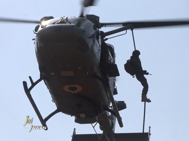 Garud Commandos Carry Out Aerial Drill On NDTV's 'Jai Jawan'