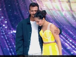 Watch: Yuzvendra Chahal Gets Wife Dhanashree Verma's 'Jhalak' On Dance Stage. Reaction Viral Watch: Yuzvendra Chahal Gets Wife Dhanashree Verma's 'Jhalak' On Dance Stage. Reaction Viral