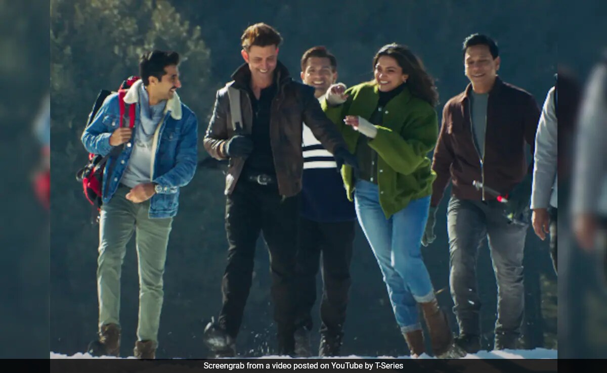 <i>Fighter</i> Advance Booking: Hrithik Roshan-Deepika Padukone's Film Is Already Setting The Box Office On Fire