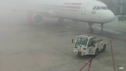 Indore Flight Diverted: कोलकाता से इंदौर आ रही थी फ्लाइट, अहमदाबाद में किया गया लैंड... अगले दिन दोपहर 1.30 बजे तक भी नहीं भर सकी उड़ान&nbsp;